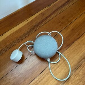 New Google home perfect condition